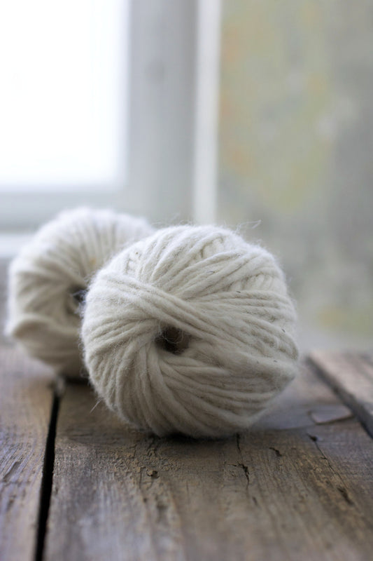 Ručně předená vlna z alpaky - bílá - 100g